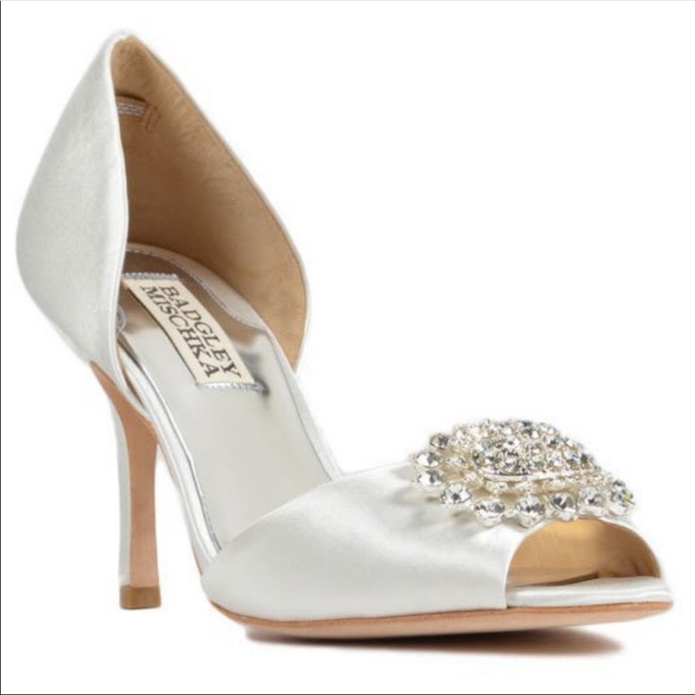 Badgley Mischka Lacie Heels 7.5 White Satin Pump